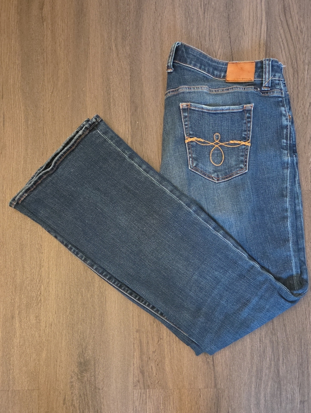 Lucky Brand Women's Ginger Boot Medium Blue Bootcut Jeans with Tan Stitching
